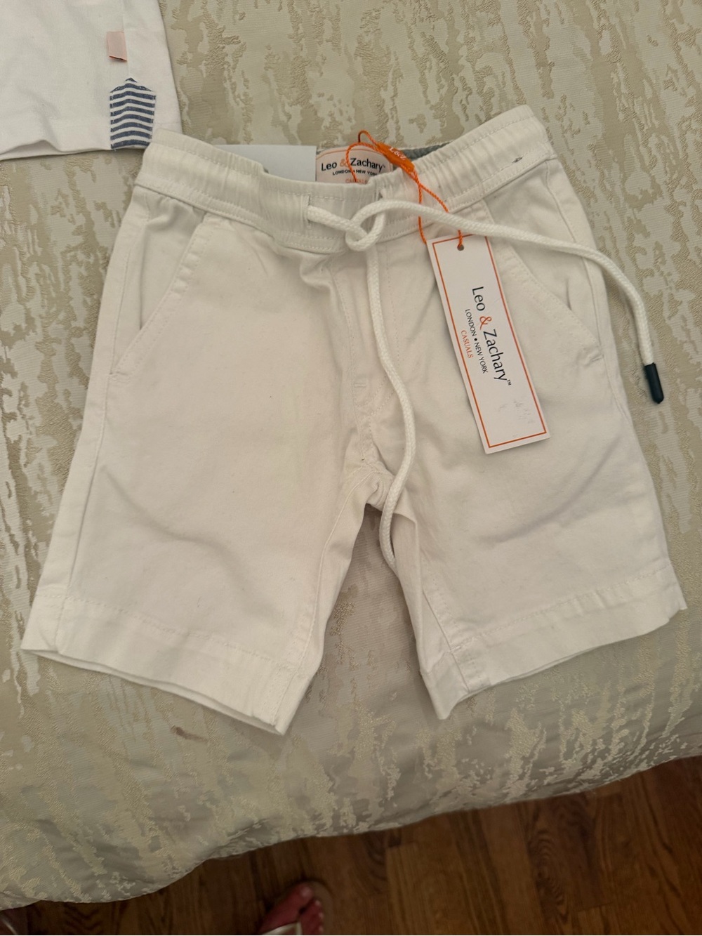 Leo & Zachary Kids White Drawstring adjustable Shorts new with tags size 2/3